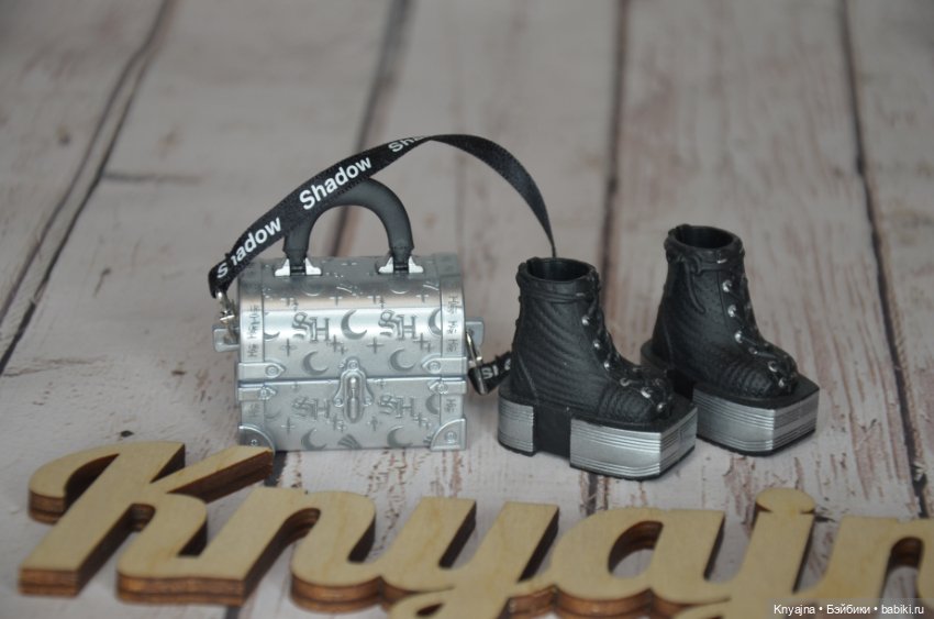 Классная сумка Луны Rainbow High, Shadow High