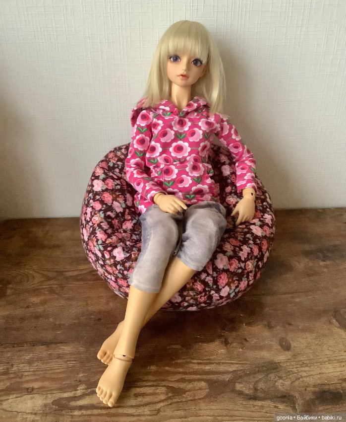 Кресло-пуфик с наполнителем для кукол от 50см