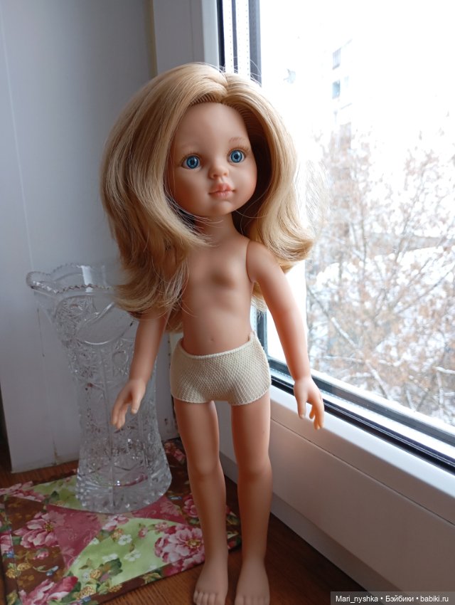 Карла с голубыми глазами от Паола Рейна, на теле 2016 г