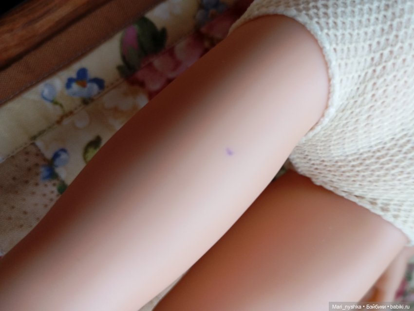 Карла с голубыми глазами от Паола Рейна, на теле 2016 г