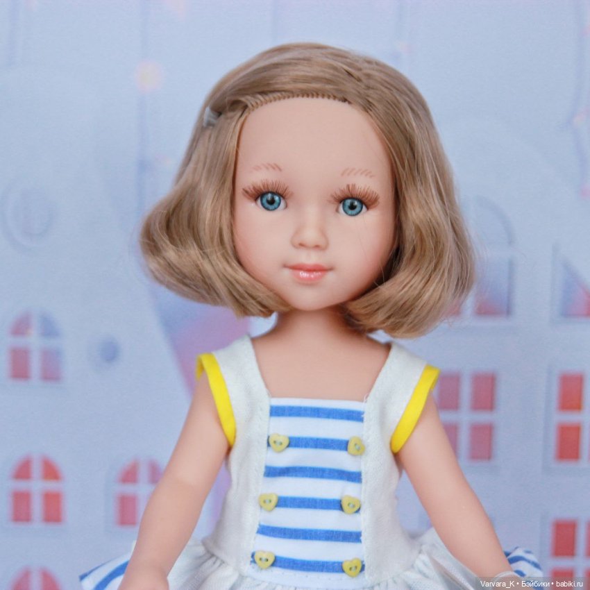 Reina Del Norte Кукла Бланка с каре, 32 см арт 11020 (фото 10)