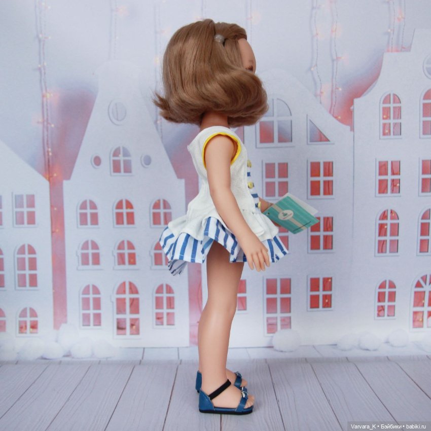 Reina Del Norte Кукла Бланка с каре, 32 см арт 11020 (фото 8)