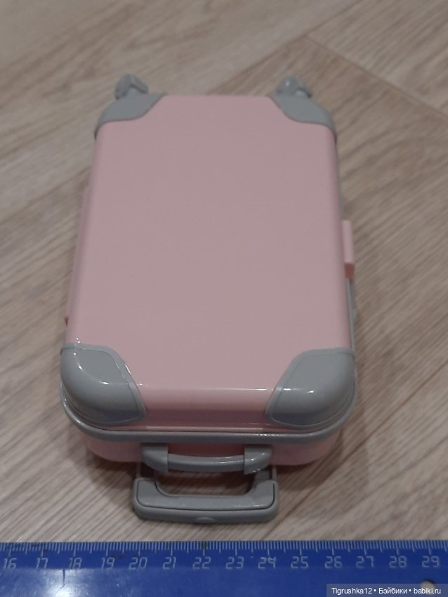 Чемодан для кукол — Шляпы (фото 7)