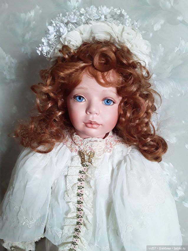 Красивая кукла от известного автора