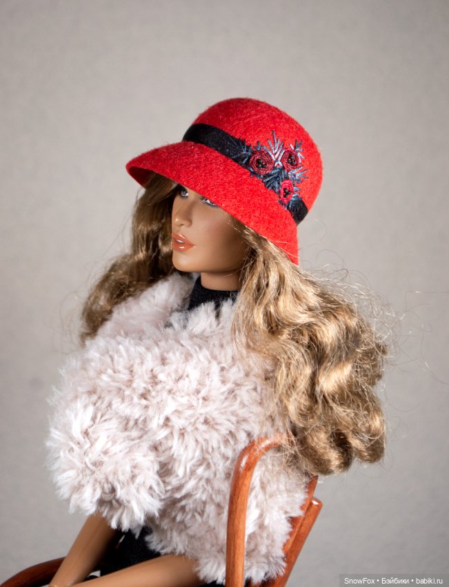 Красная фетровая шляпка для кукол с обхватом головы 13,5 см (FR16, Tonner, bjd) (фото 2)