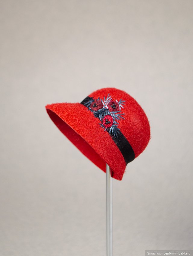 Красная фетровая шляпка для кукол с обхватом головы 13,5 см (FR16, Tonner, bjd) (фото 3)