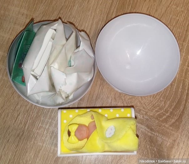 Шары Zuru My Mini Baby Жёлтый шезлонг Жёлтый столик (фото 4)