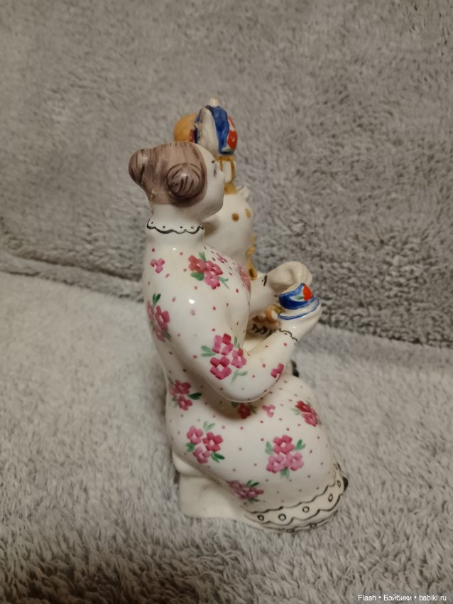 Статуэтка чаепитие у самовара Ванечка и Манечка