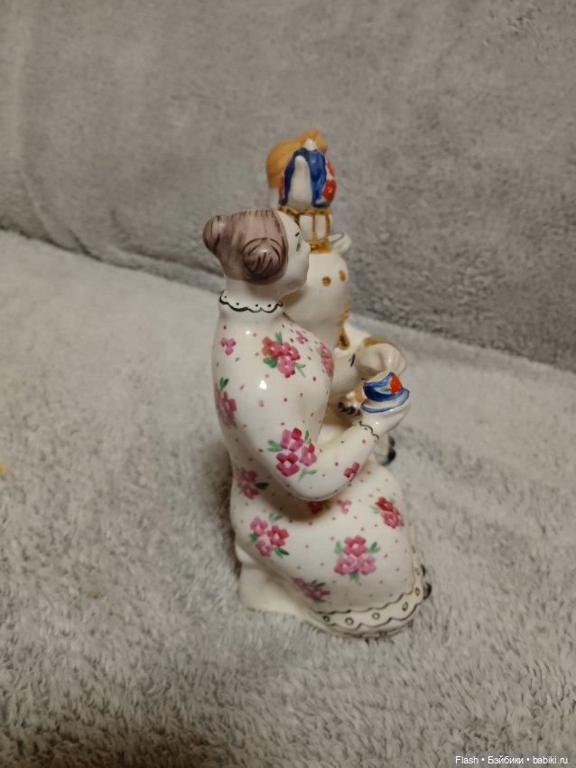 Статуэтка чаепитие у самовара Ванечка и Манечка (фото 6)