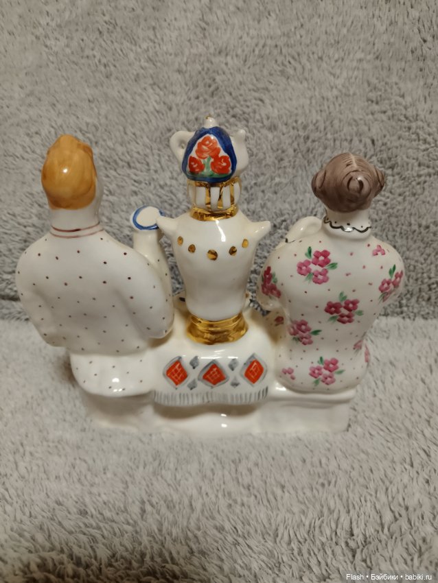Статуэтка чаепитие у самовара Ванечка и Манечка