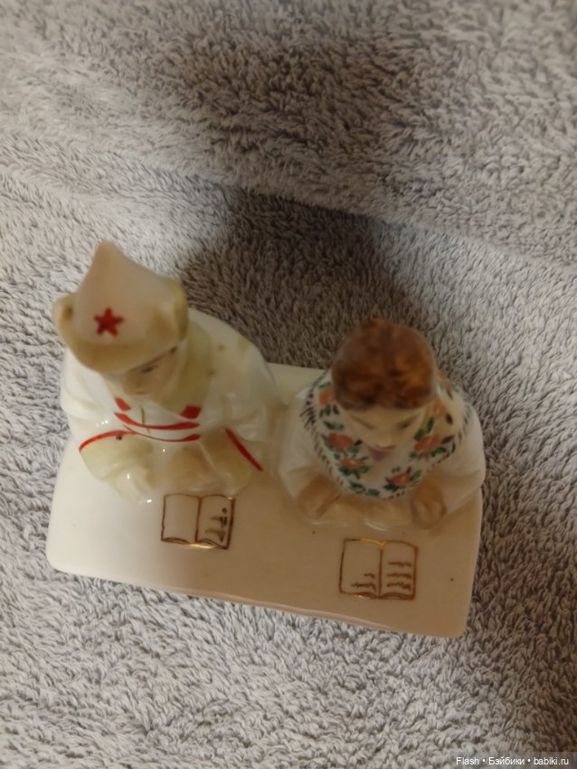 Статуэтка буденовец за партой СССР (фото 2)