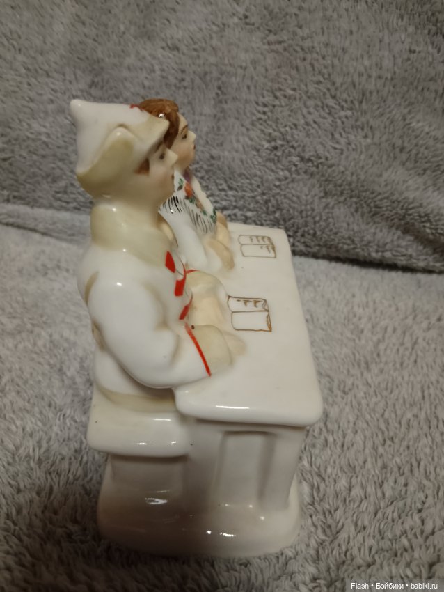 Статуэтка буденовец за партой СССР (фото 3)