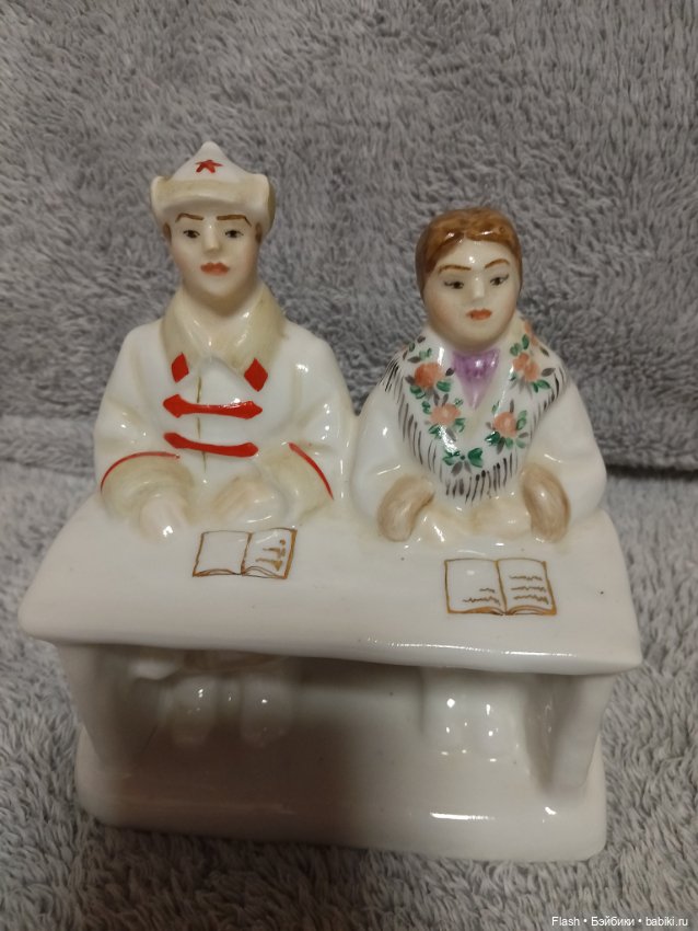 Статуэтка буденовец за партой СССР (фото 9)