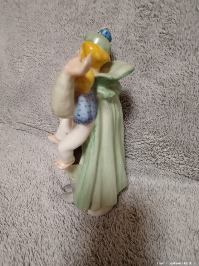 Статуэтка ,,С победой" Коростень СССР (фото 5)