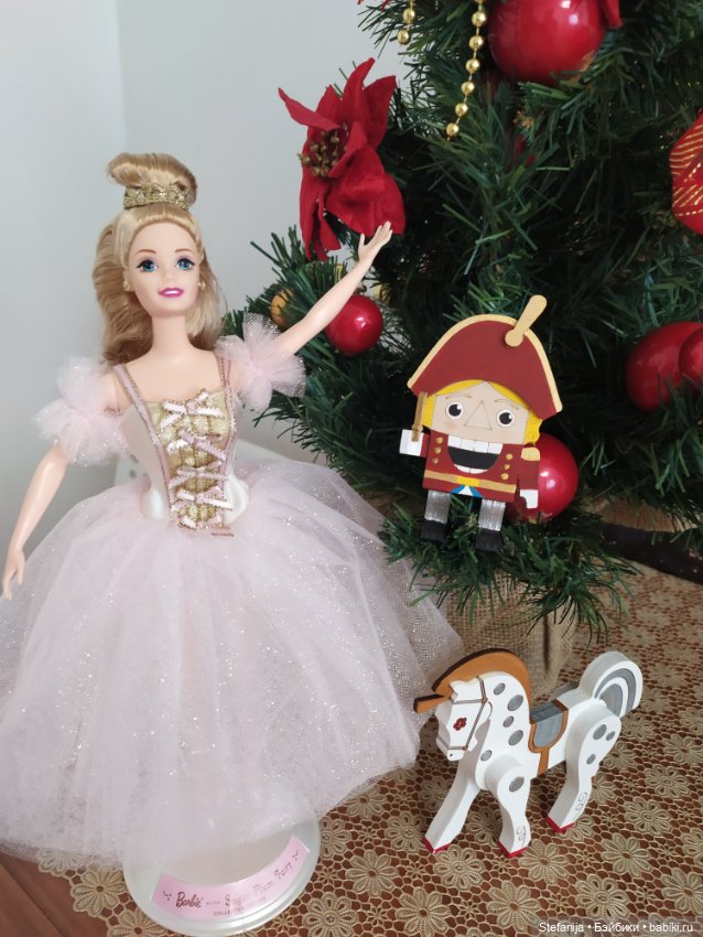 Barbie as the Sugar Plum Fairy in the Nutcracker Барби Балерина из балета "Щелкунчик" (фото 6)