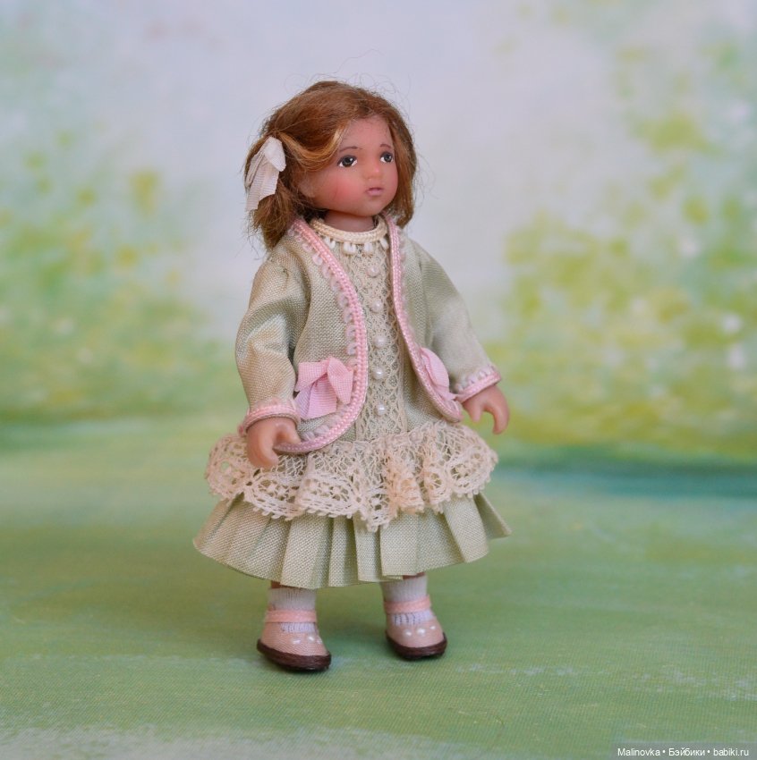 Миниатюрная кукла-девочка в масштабе 1/12 (фото 6)