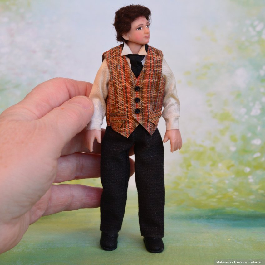 Миниатюрная кукла джентельмен в масштабе 1/12 (фото 3)