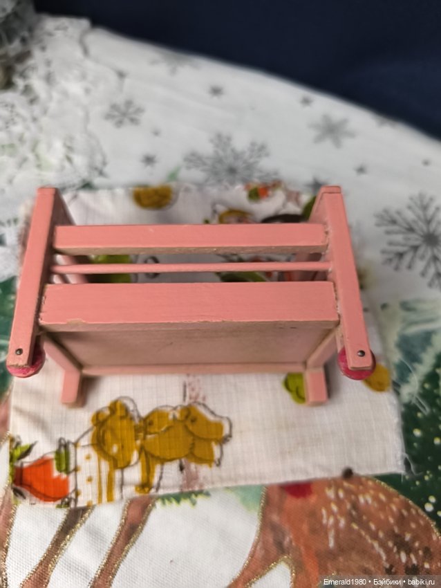 Деревянная кроватка ГДР — Кукольная мебель (фото 2)