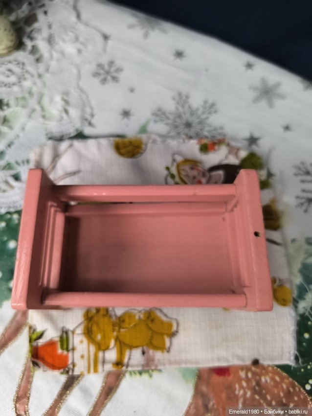 Деревянная кроватка ГДР — Кукольная мебель (фото 3)