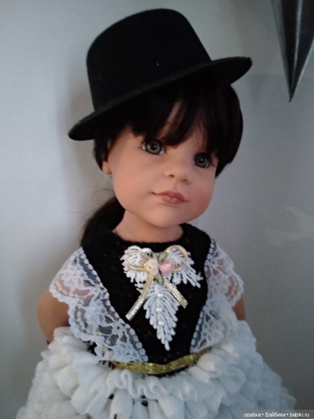 Шляпки для кукол соломенные