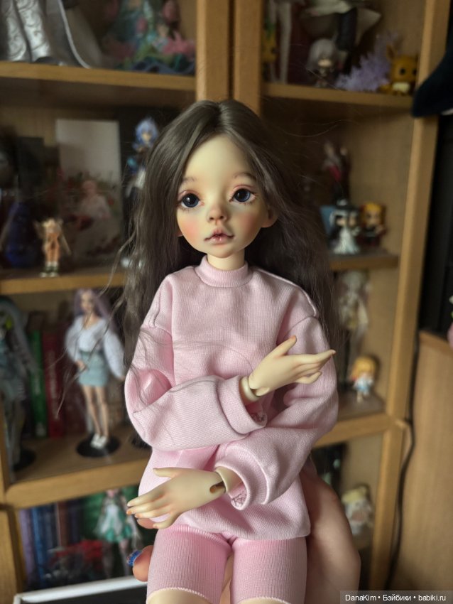 Продам DIM Larina на теле Dollzone