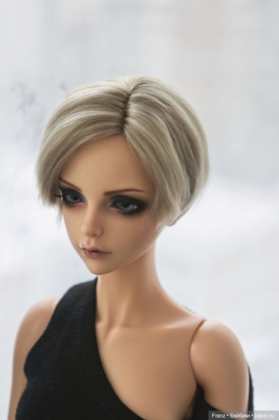 Парик со стрижкой Пикси-боб