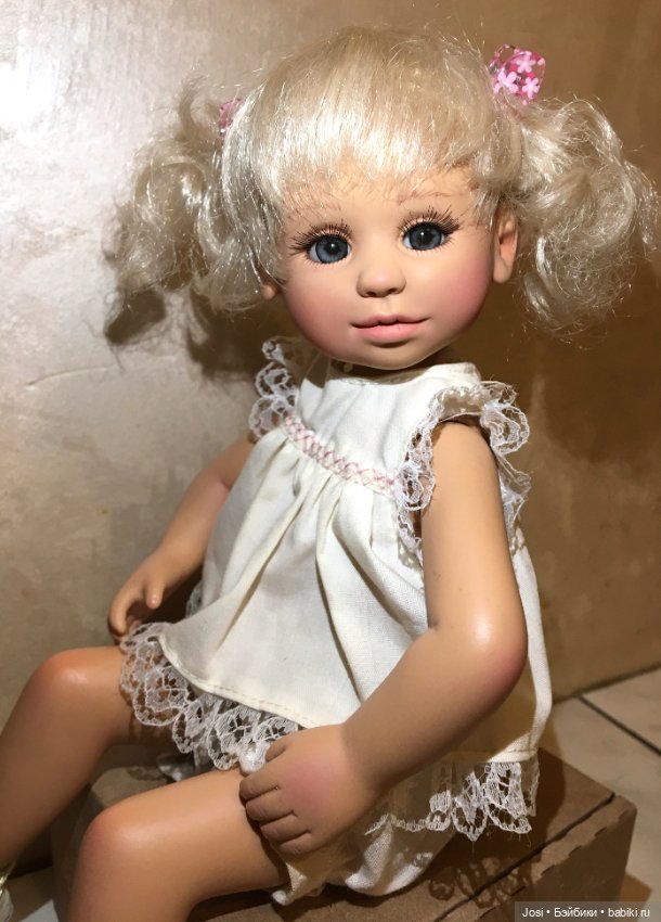 Toni от Gabriele Muller полностью виниловая