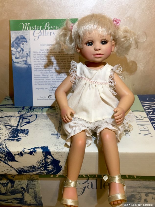 Toni от Gabriele Muller полностью виниловая