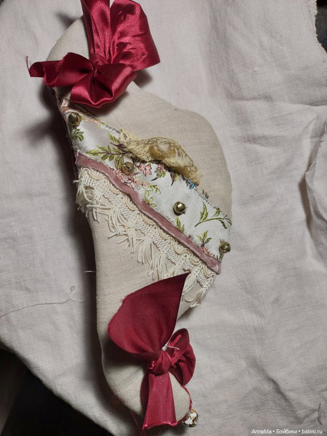 Шляпа Полишинеля — Одежда