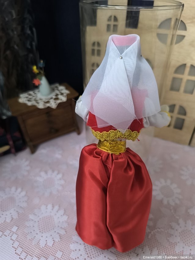 Кукла в национальном наряде (фото 4)