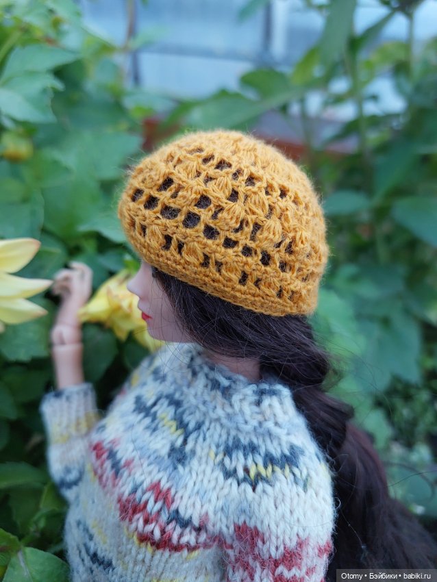 Шапочки, береты, шляпки для кукол (фото 3)