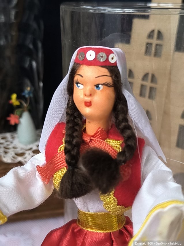 Кукла в национальном наряде (фото 3)