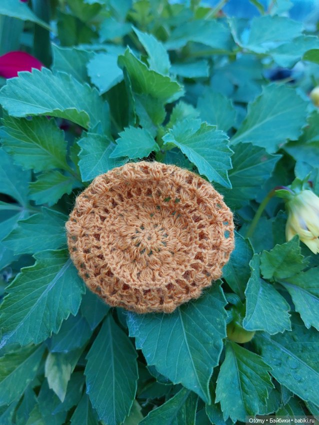 Шапочки, береты, шляпки для кукол (фото 2)