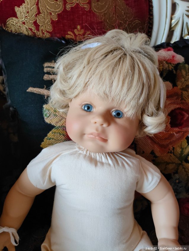Булочка Brigitte Leman — Коллекционные куклы