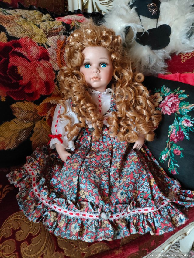 Красивая винтажная фарфорка