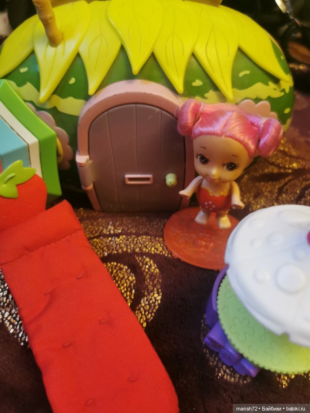 Крошечная куколка с домиком (фото 6)