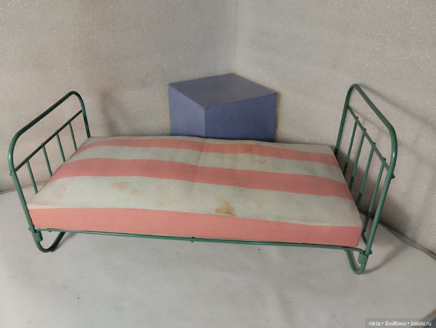 Кровать кукольная СССР Железная разборная с матрасом
