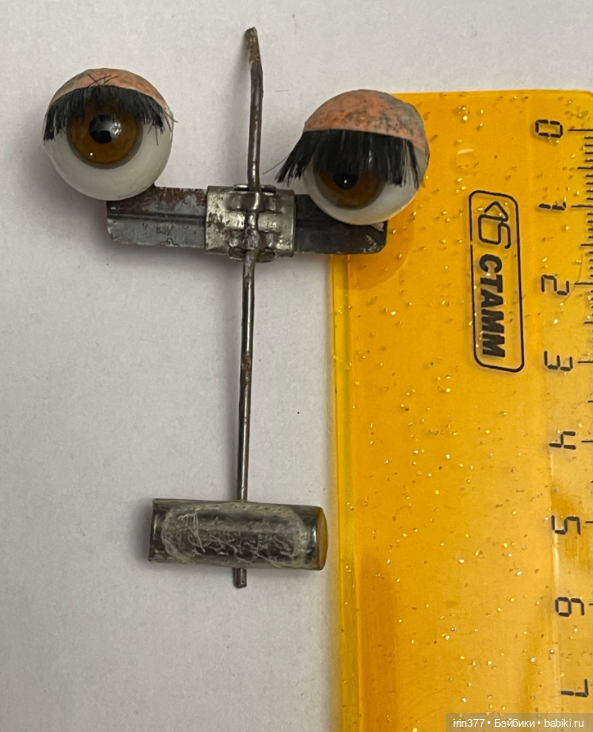 Стеклянные глаза на рокере (фото 6)