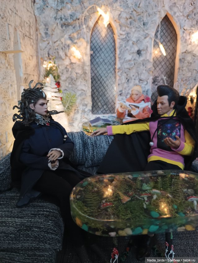 Столик для кукол — Кукольная мебель (фото 9)