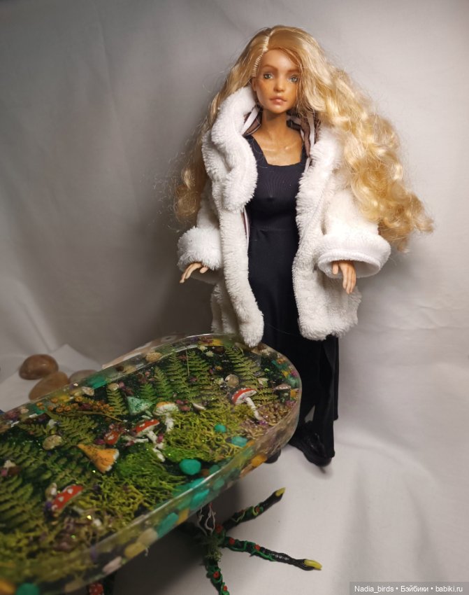 Столик для кукол — Кукольная мебель (фото 6)