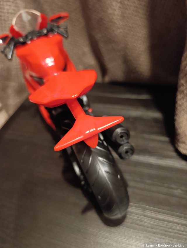 Мотоцикл+шлем для кукол 1/6 (фото 5)