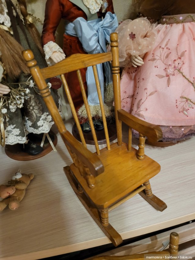 Винтажный кукольный стульчик. Германия