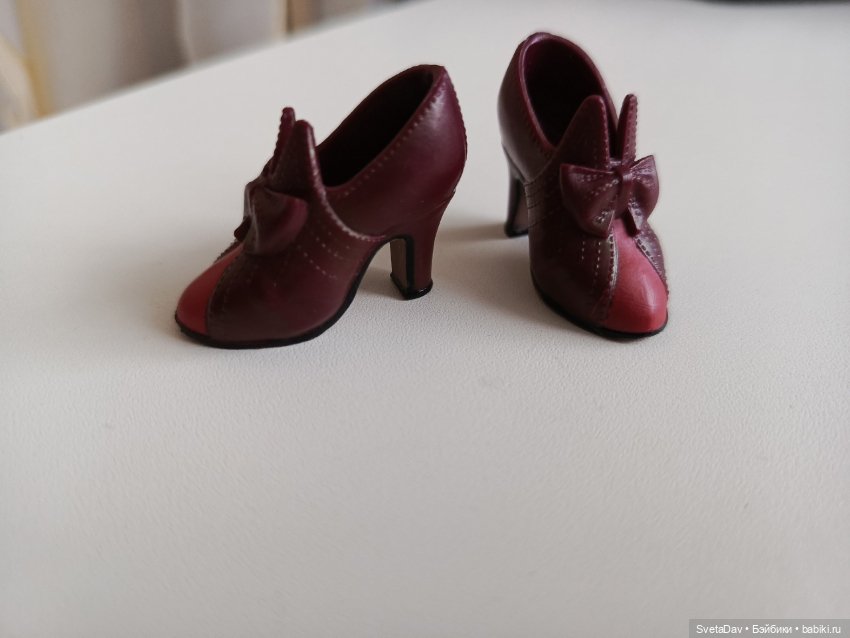 Туфли на кукол Тоннер, Барби, Синди, бигуди, наряды, шарфы и другое (фото 2)