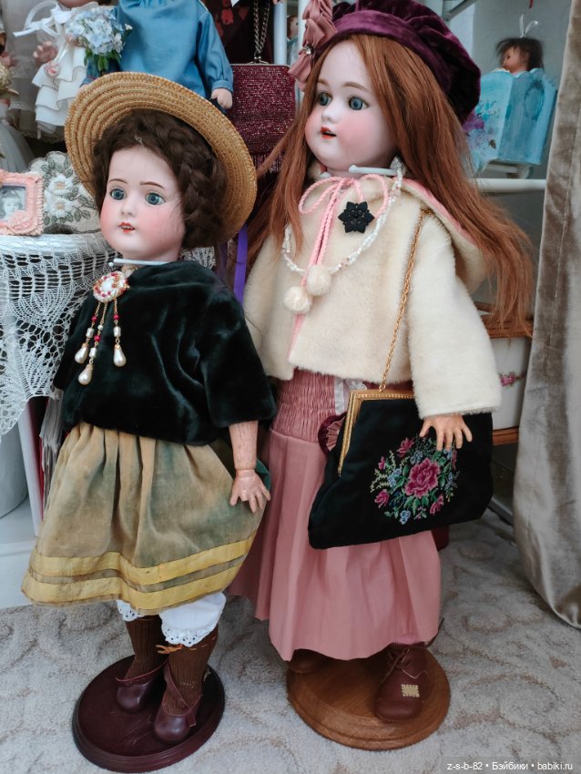 Сумочка антикварная с ручной вышивкой (фото 8)