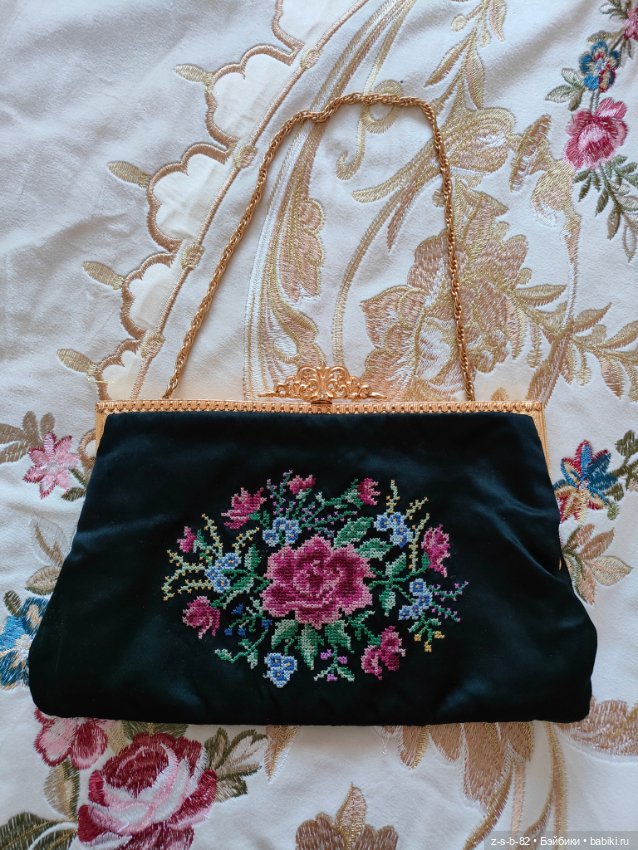 Сумочка антикварная с ручной вышивкой