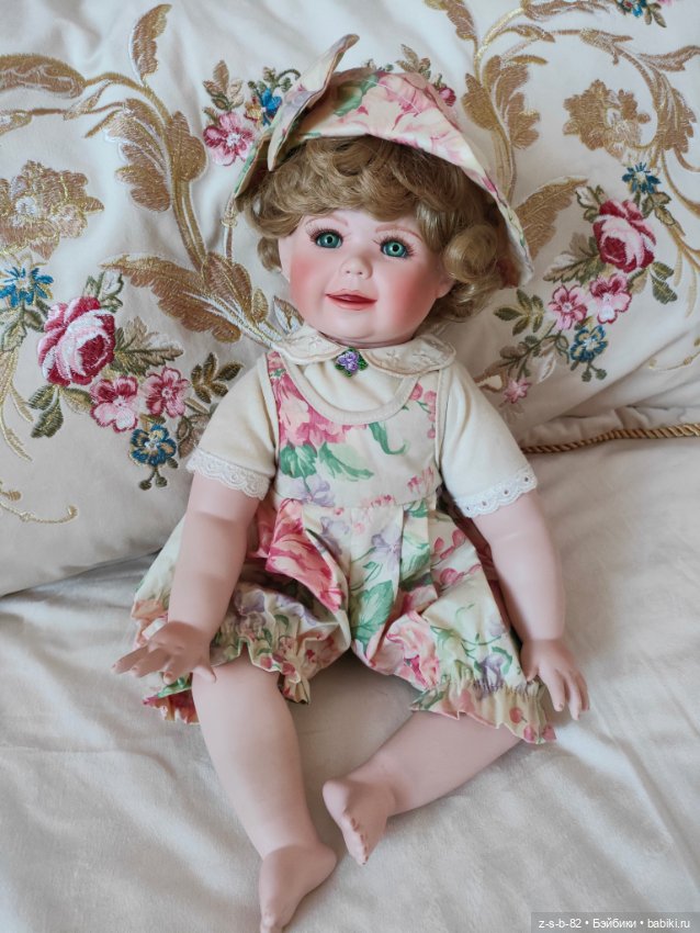 Фарфоровая кукла 1994 г. Chelsea by Connie Walser Derek от Hamilton Collection (фото 3)