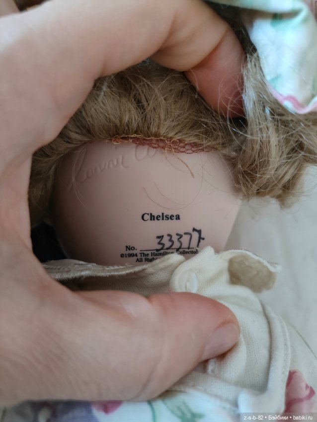 Фарфоровая кукла 1994 г. Chelsea by Connie Walser Derek от Hamilton Collection