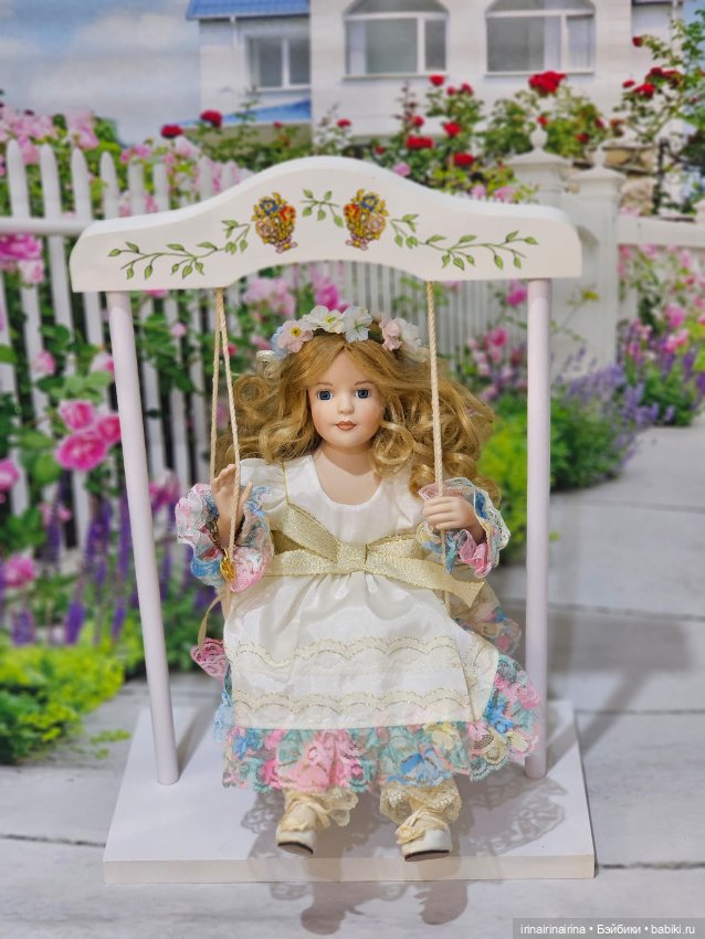 Алисия на качелях (351.2)