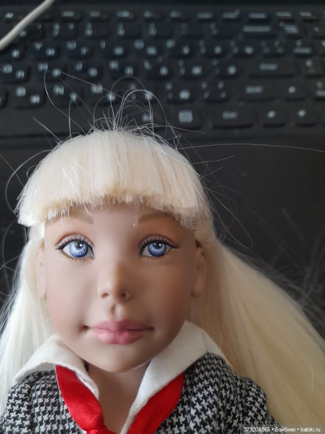 Голубоглазая блондинка — Коллекционные куклы (фото 5)