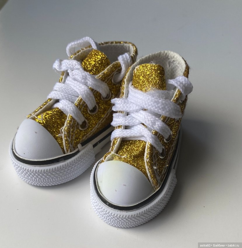 Кеды «золотые» — Обувь для кукол